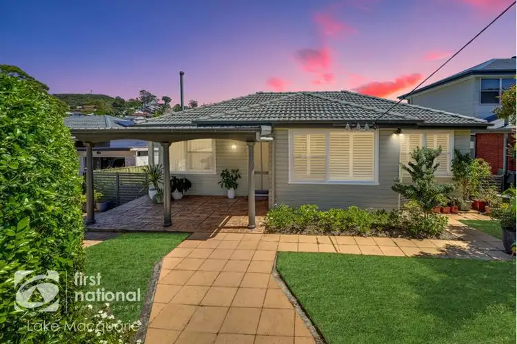 16 Lawson Road, Macquarie Hills NSW 2285