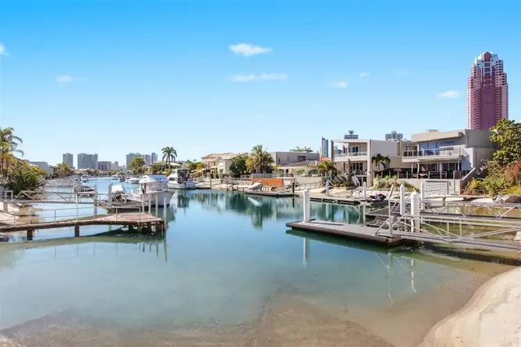 35 Admiralty Drive, Paradise Waters QLD 4217