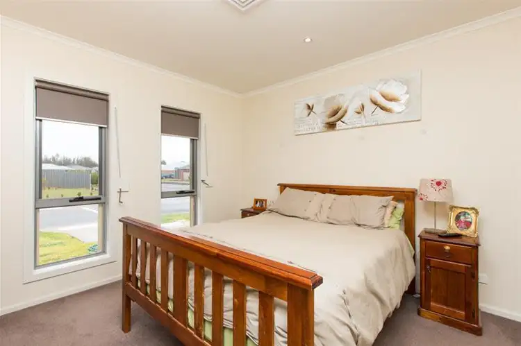 Seventh view of Homely house listing, 11 Anne Cox Drive, Red Cliffs VIC 3496