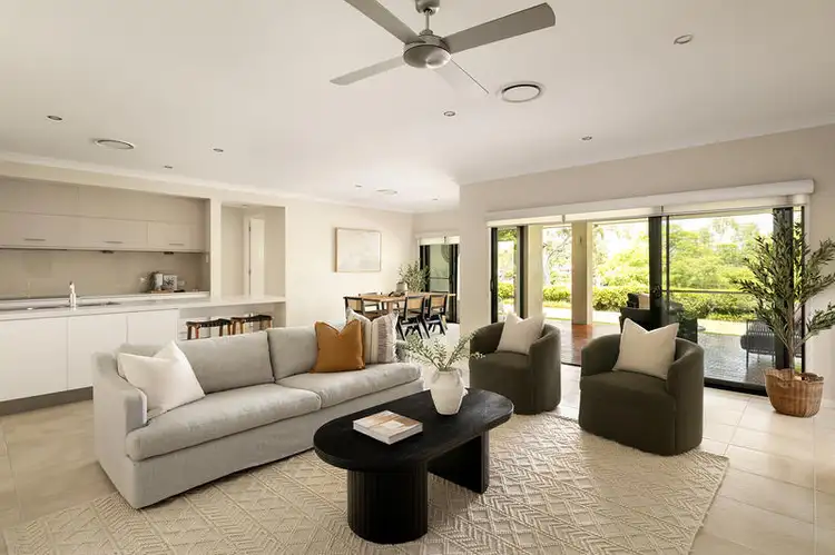 6 Ridgecrest Street, Kenmore QLD 4069