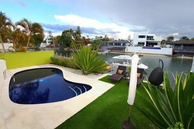 50 The Promenade, Isle Of Capri QLD 4217