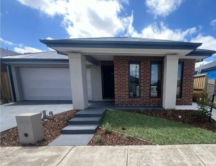 36 Demesne Boulevard, Donnybrook VIC 3064