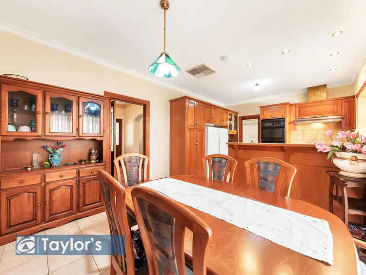 Sixth view of Homely house listing, 2 Kara Crescent, Gulfview Heights SA 5096