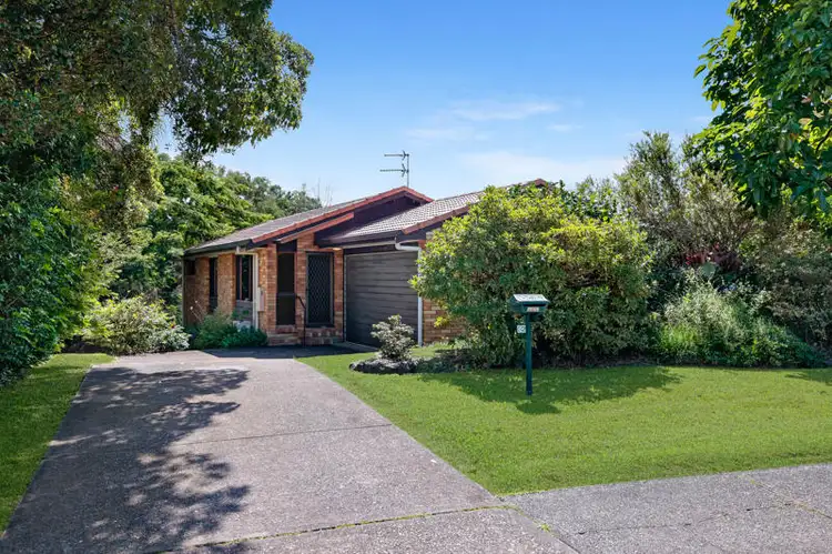 32 Hillview Parade