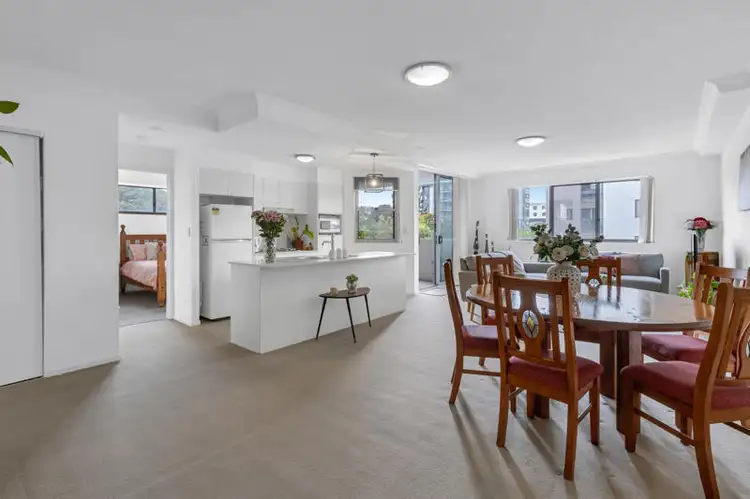 2/23 Playfield Street