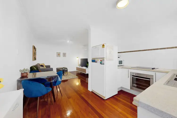 3/11 Henry Street, Greenslopes QLD 4120