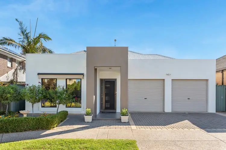 4 Sylvia Court, Mawson Lakes SA 5095
