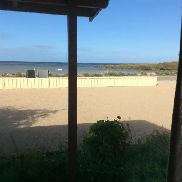 35 The Parade, Port Clinton SA 5570