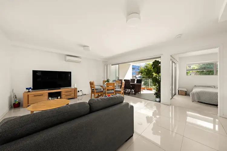 Main view of Homely house listing, 4/32 Redfern Street, Morningside QLD 4170