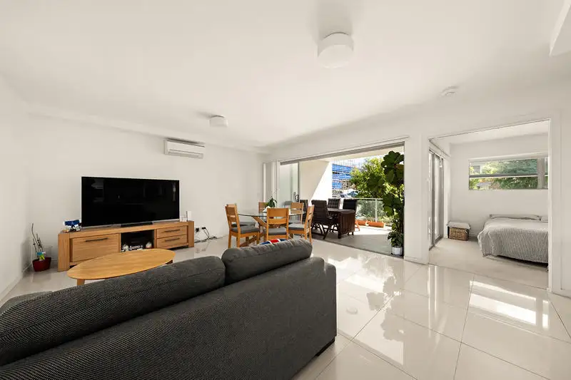 Main view of Homely house listing, 4/32 Redfern Street, Morningside QLD 4170