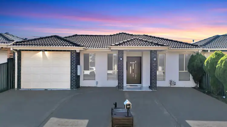 28 Broadway Street, Roxburgh Park VIC 3064