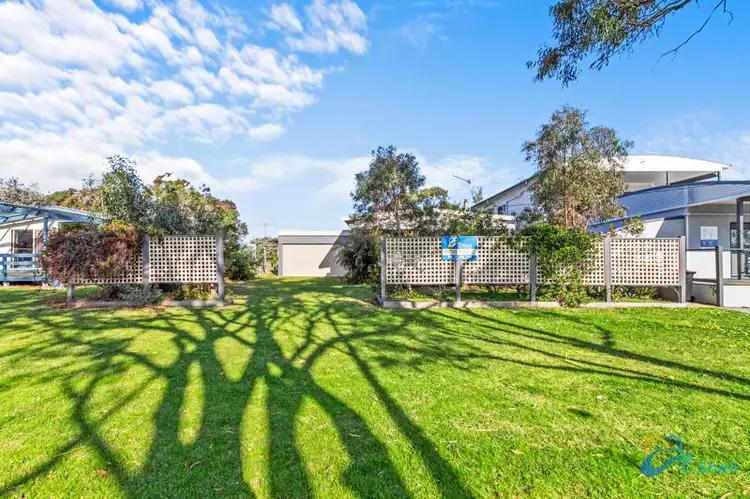 58 Lake Street, Loch Sport VIC 3851