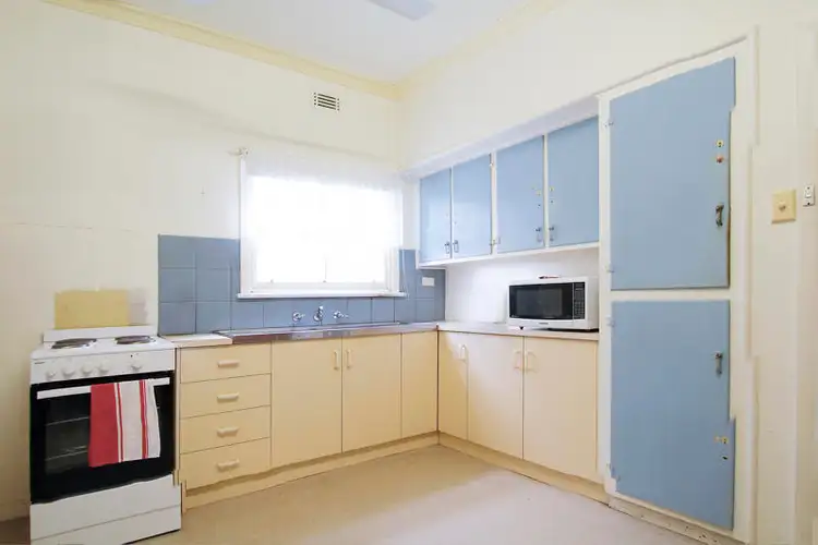 Fourth view of Homely house listing, 8 Robertsons Lane, Mortlake VIC 3272