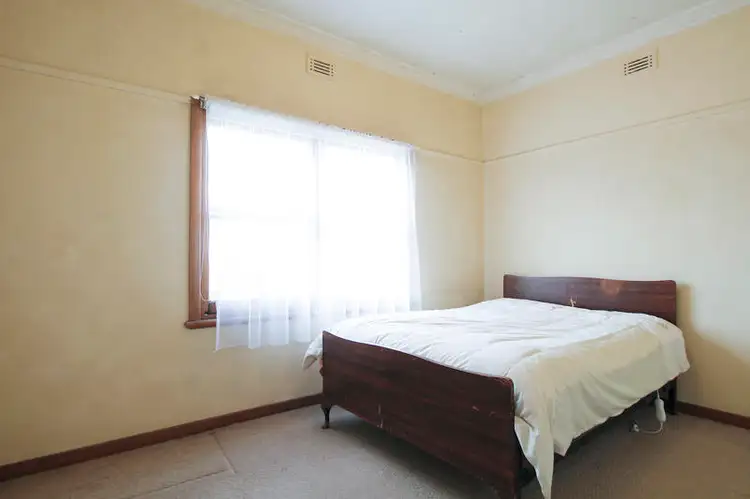 Fifth view of Homely house listing, 8 Robertsons Lane, Mortlake VIC 3272