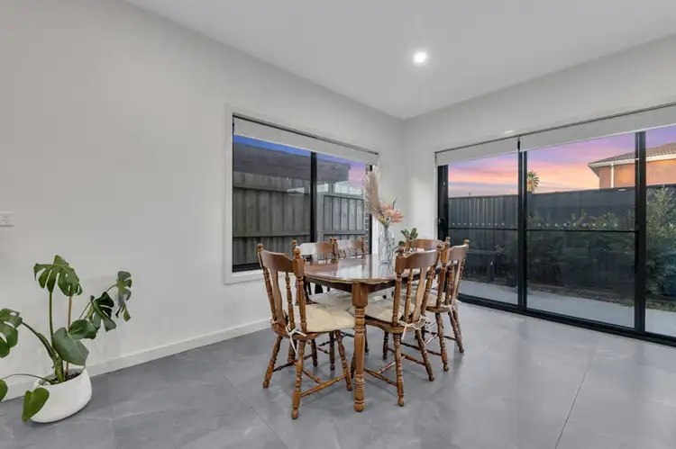 Sixth view of Homely unit listing, 2/8 Waverley Court, Craigieburn VIC 3064
