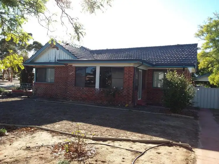 55 Lefroy Street, Moora WA 6510