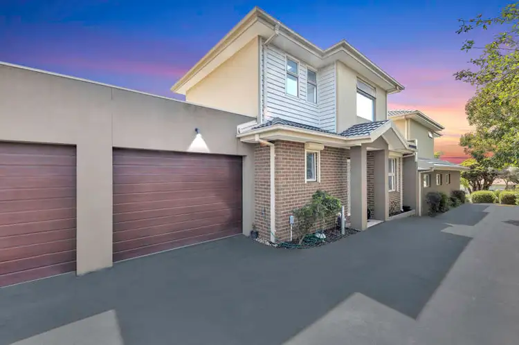 2/30 Hanson  Road, Craigieburn VIC 3064