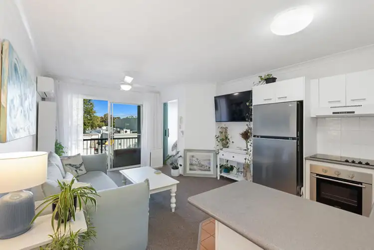 10/3-5 Barranbali Street, Surfers Paradise QLD 4217
