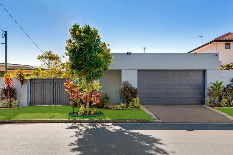 Second view of Homely house listing, 37 St Andrews Avenue, Isle of Capri QLD 4217