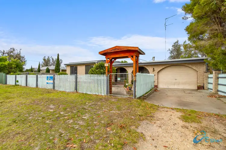 44 Government Road, Loch Sport VIC 3851