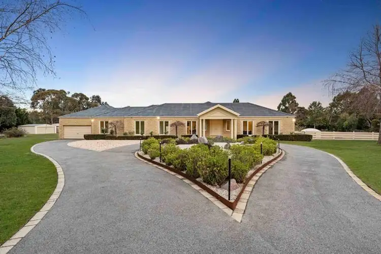 12 Timarron  Court, Langwarrin VIC 3910