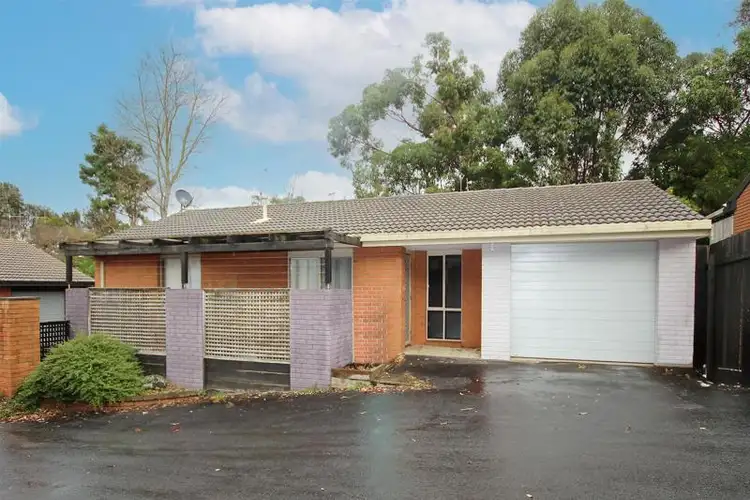 4/5 Whites Road