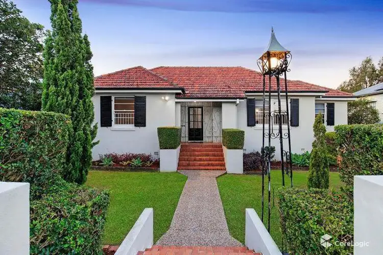 42 St Leonards Street, Coorparoo QLD 4151