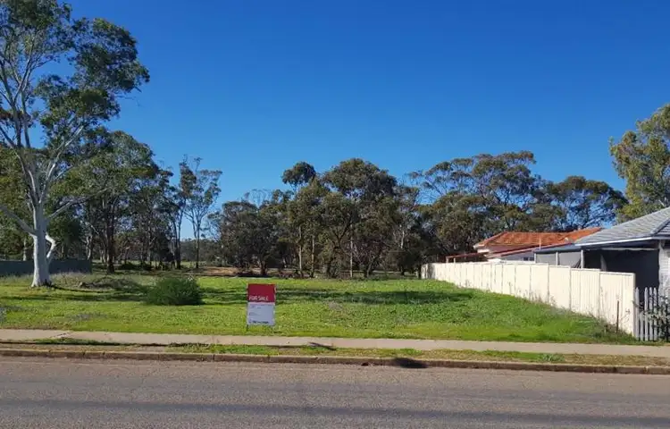 15 Gardiner Street, Moora WA 6510