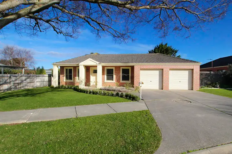 2 Neathfield Court