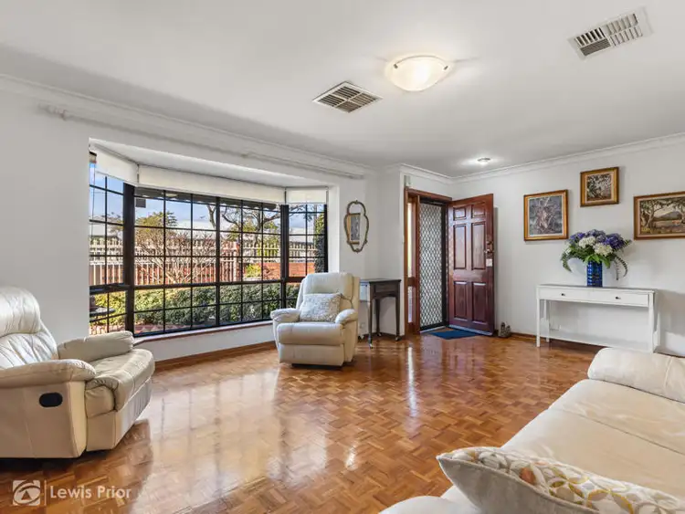 4 Glamis Avenue, Seacombe Gardens SA 5047