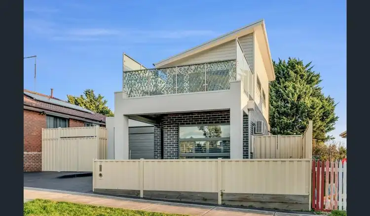 27 Melaleuca Drive, Meadow Heights VIC 3048