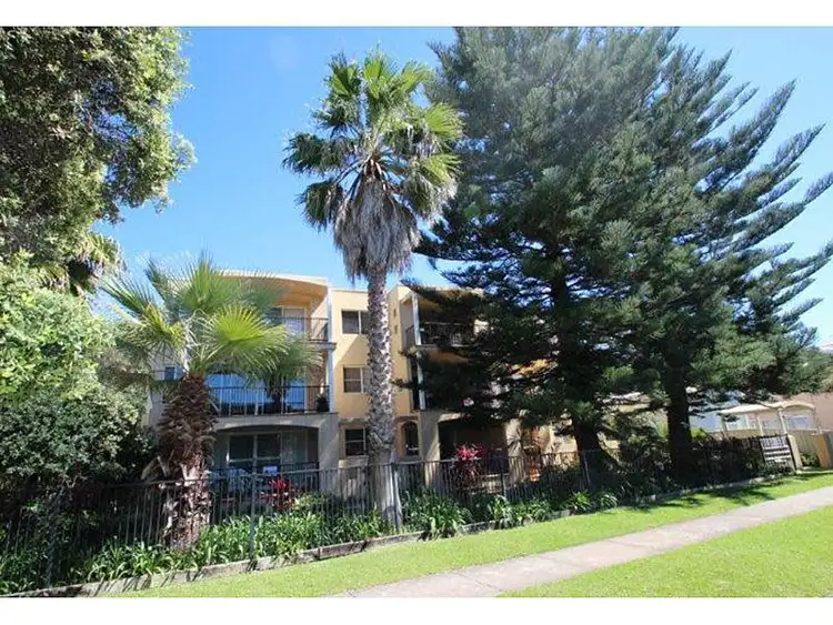 Fifth view of Homely apartment listing, 8/9-11 Beach Road, Hawks Nest NSW 2324