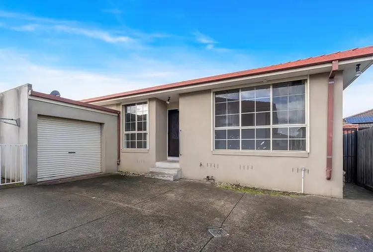 2/4 Thistle  Court, Meadow Heights VIC 3048
