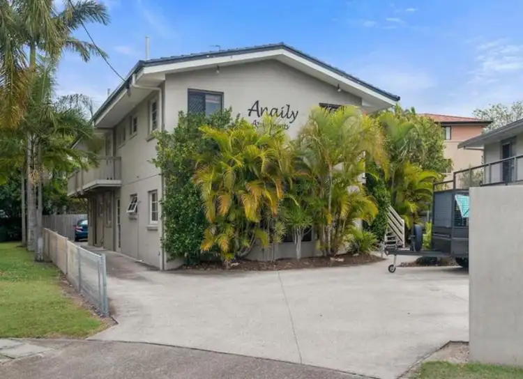 Second view of Homely house listing, 5/6 Nyrang Avenue, Palm Beach QLD 4221