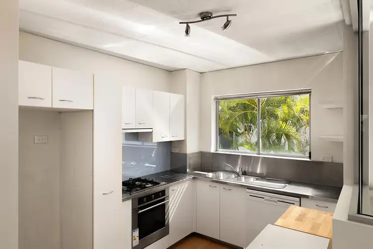 223/83 Robertson Street