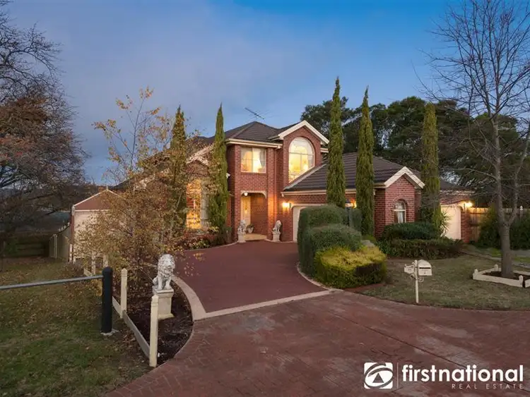 19 Cara Crescent, Berwick VIC 3806