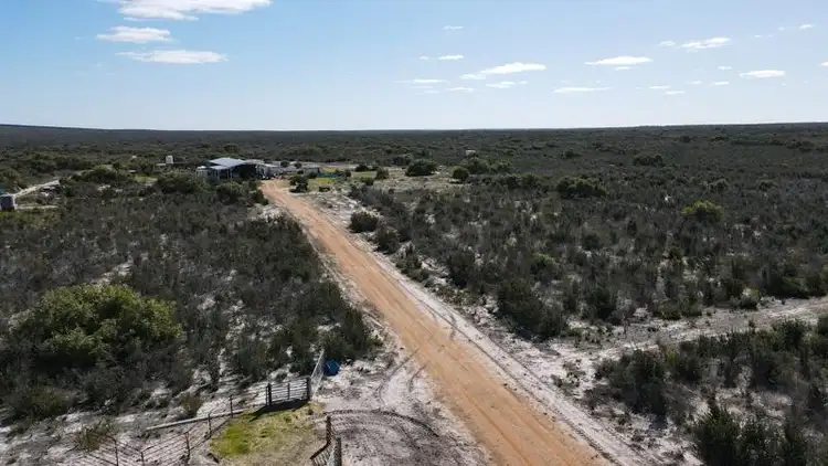 527 COCKLESHELL GULLY Road, Jurien Bay WA 6516