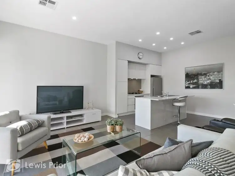 16B Darlington Street