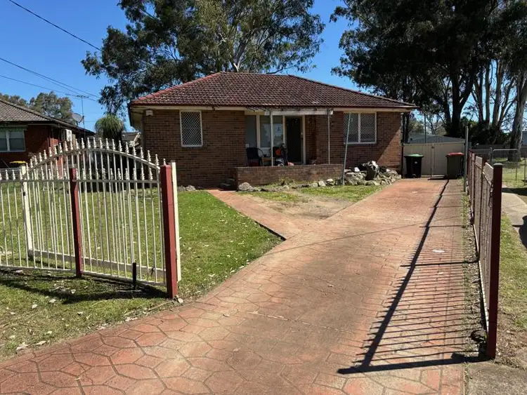 58 Mariana Crescent, Lethbridge Park NSW 2770