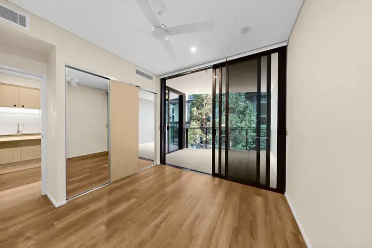 60605/27 Mollison Street