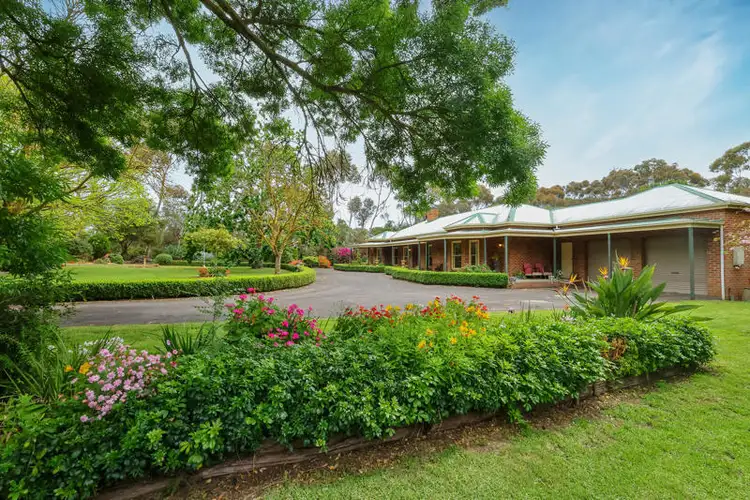 153 Plummers Hill Road, Woodford VIC 3281