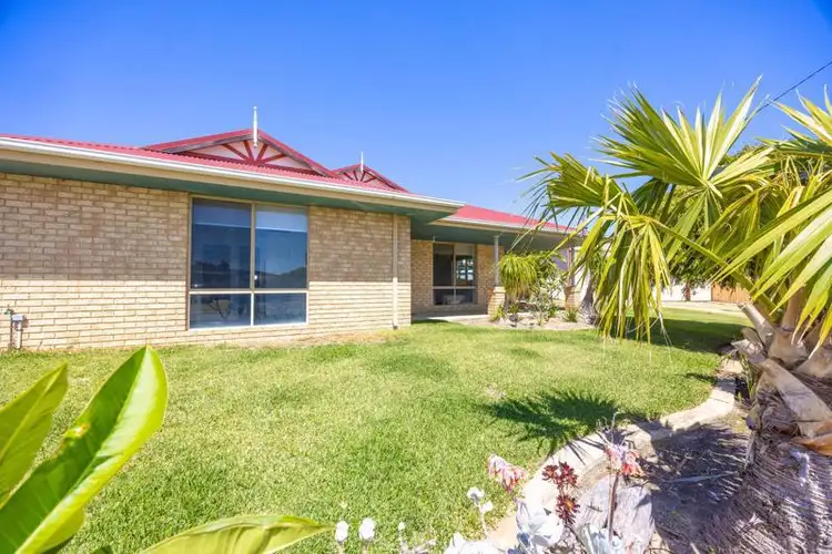 3 Agonis Street, Leeman WA 6514