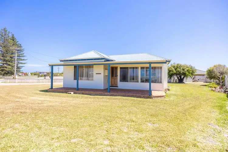 2 Bierman Street, Green Head WA 6514