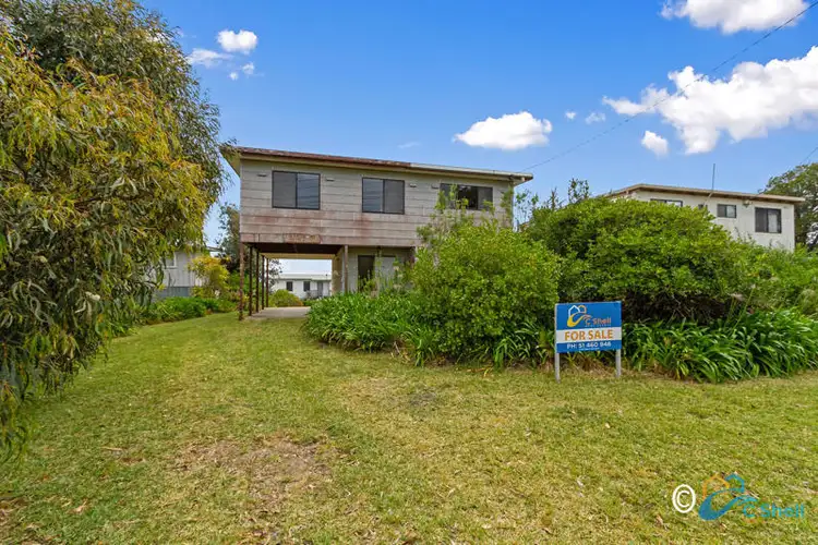 11 Fisher Parade, Loch Sport VIC 3851