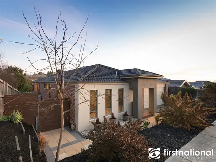 29 Bushlark Court, Berwick VIC 3806