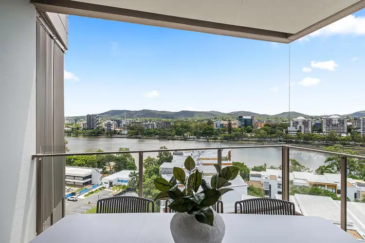 31109/9 Pidgeon Close