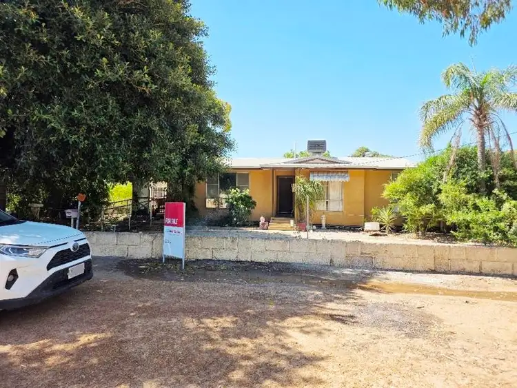 17 SEAFORTH Street, Moora WA 6510