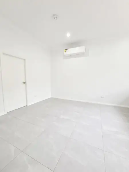 2/86 Burnett Street, Merrylands NSW 2160