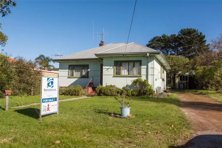 11 Pioneer Road, Centennial Park WA 6330
