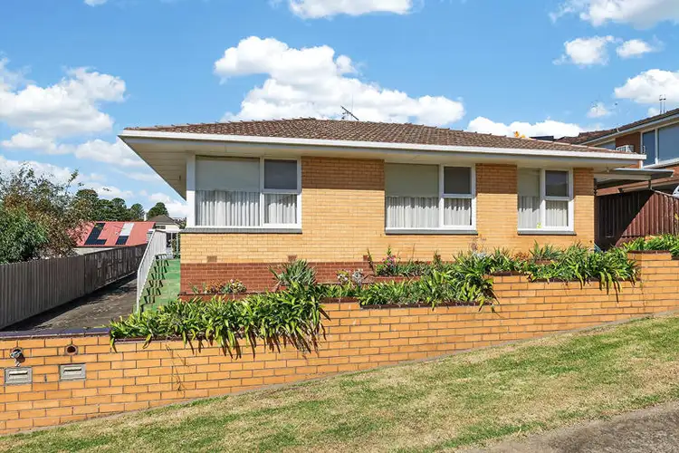 1/4 Harmony Court